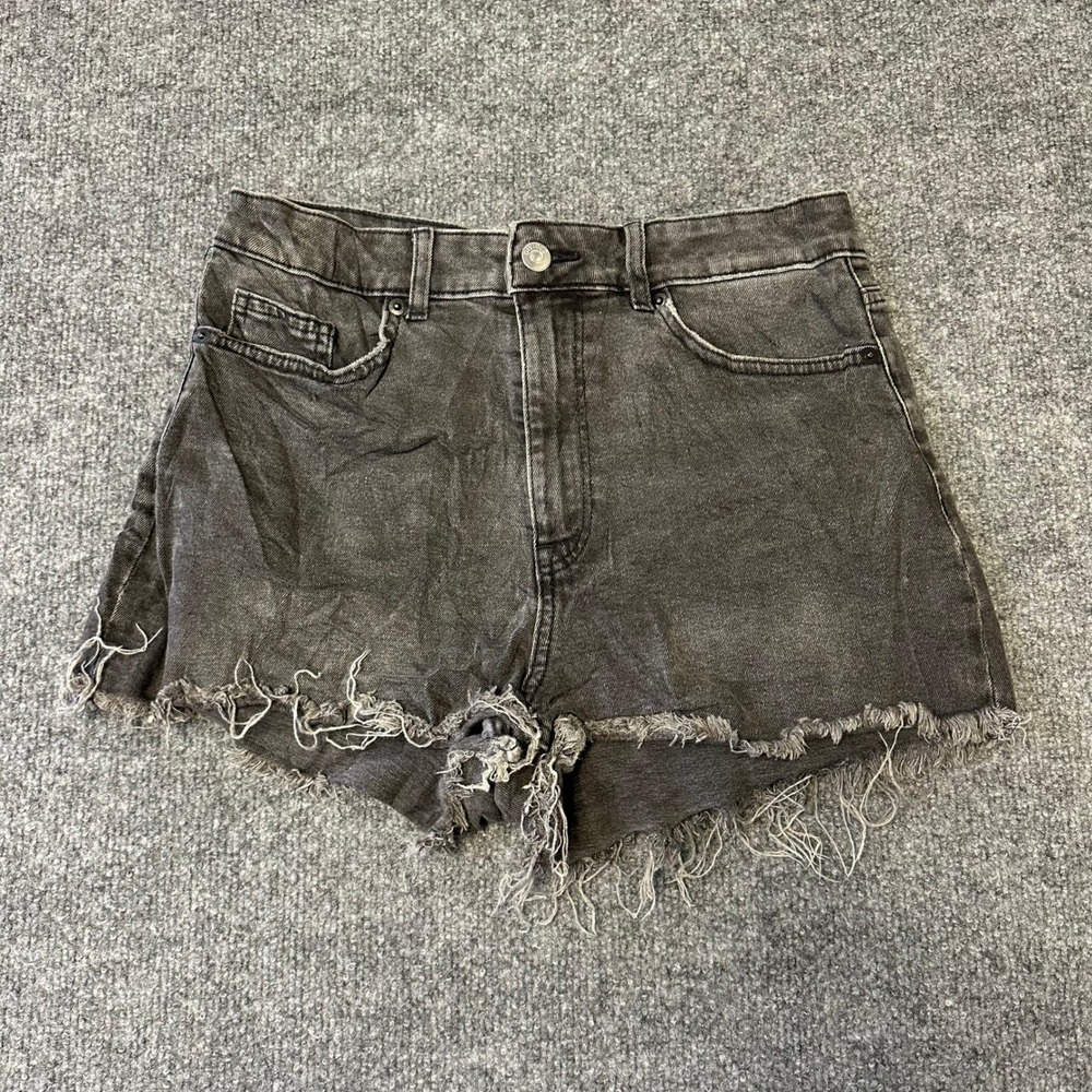 H&M Divided Shorts Womens Size 6 Black Denim High Waisted Raw Hem Frayed Casual